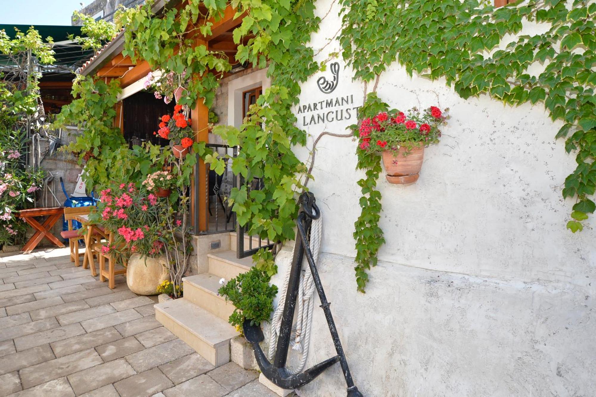 Apartment Prova Sveti Stefan